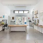 Little Square 게스트하우스 3*