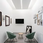 Guest house Little Square Arona