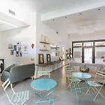 Guest house Little Square Arona
