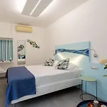 Guest house Little Square 3*