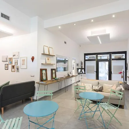 Gasthuis Little Square