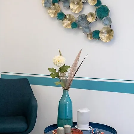 Little Square Guest house 3*