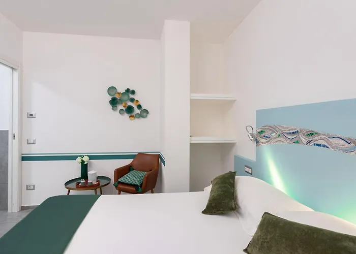 Little Square 招待所 阿罗纳