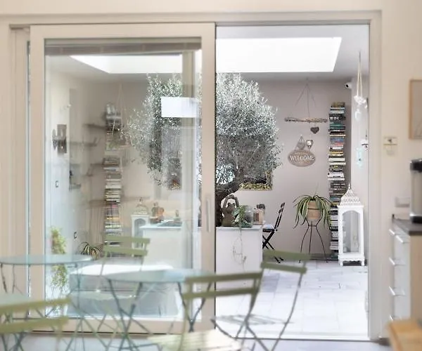 Casa de hóspedes Little Square