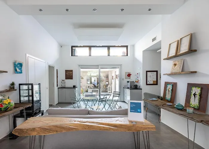 Little Square 招待所 3*