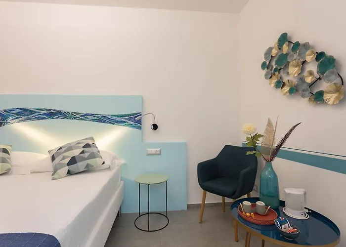 Konukevi Little Square