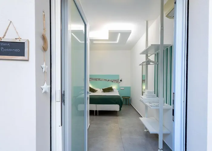 Little Square בית הארחה 3*